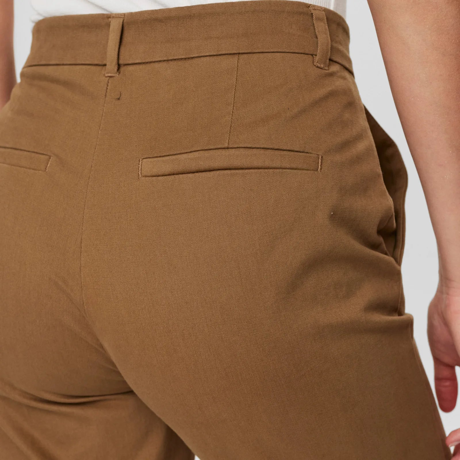 Nuregit Flair Pants fra Nümph - Kangaroo - Detalje